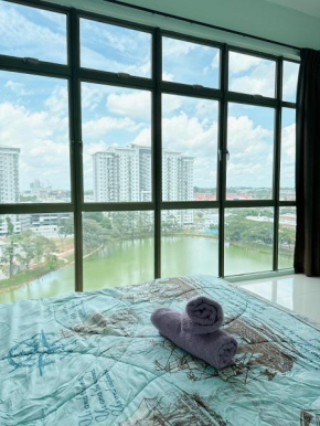 Beautiful Lake Front Homes at Mount Austin, JB #20